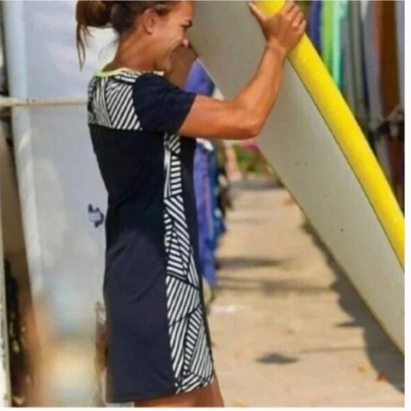 TITLE Nine Overdrive Dream Sport Athleisure Sweat Wicking Stretch T-Shirt Dress - Picture 2 of 8